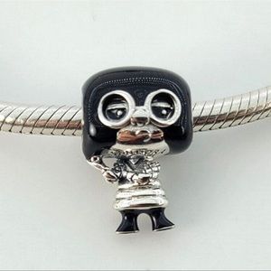 Pandora Disney Parks Exclusive Edna Moda S925 charm